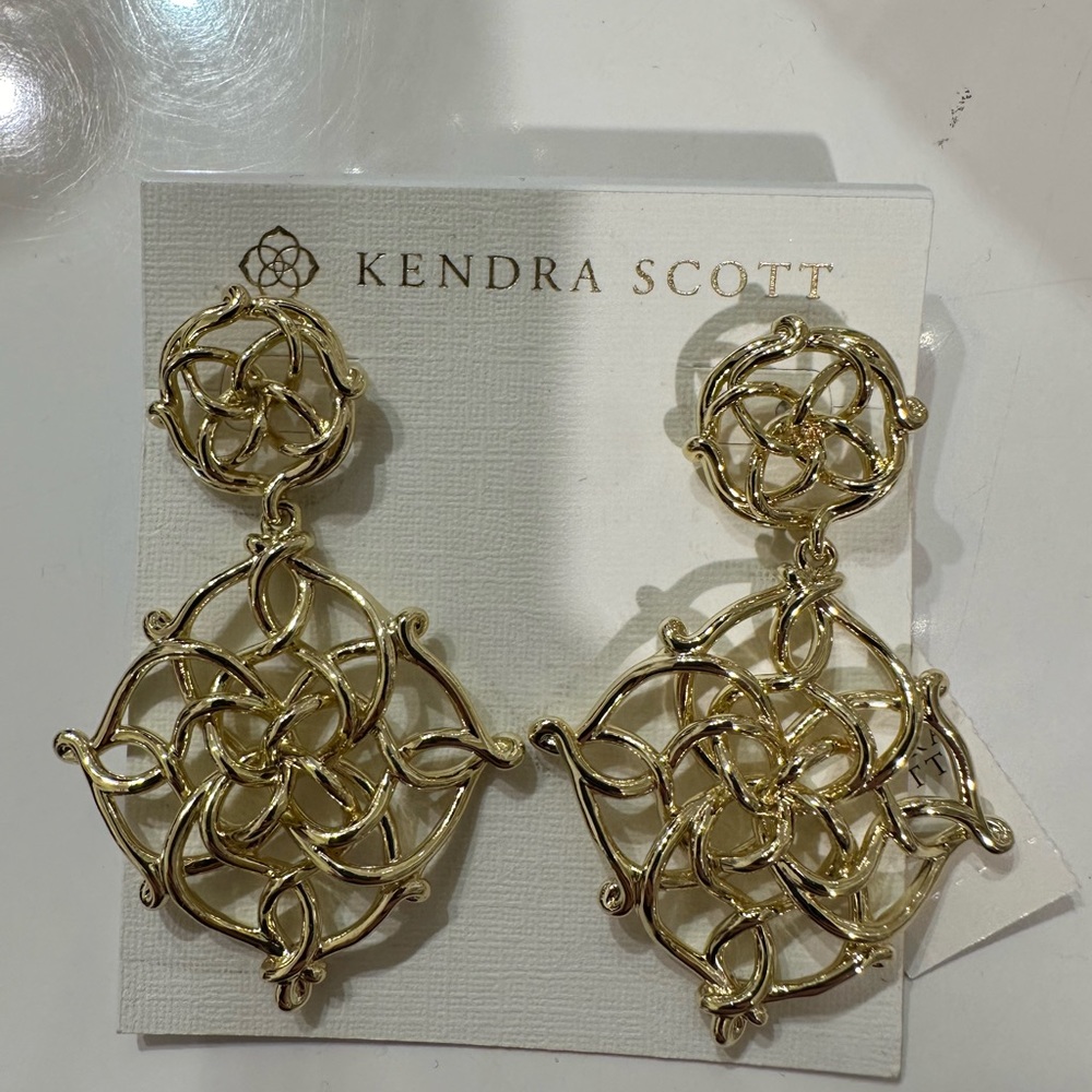 Kendra Scott Earrings NWT⭐️